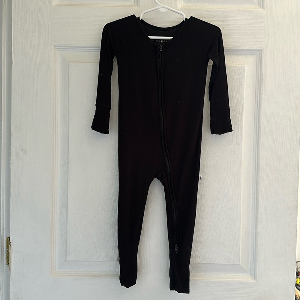 Little Sleepies Black Zippies